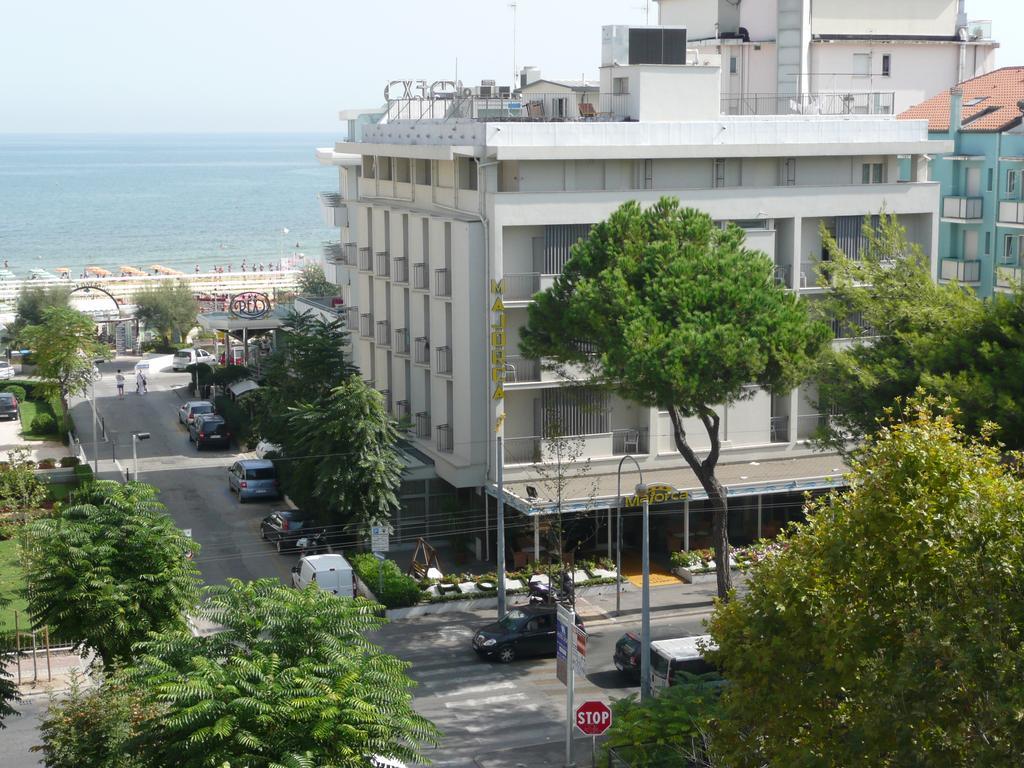 Hotel Majorca Sul Mare In Centro A Riccione Exterior foto