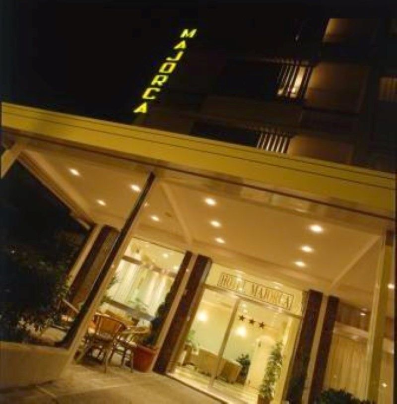 Hotel Majorca Sul Mare In Centro A Riccione Exterior foto