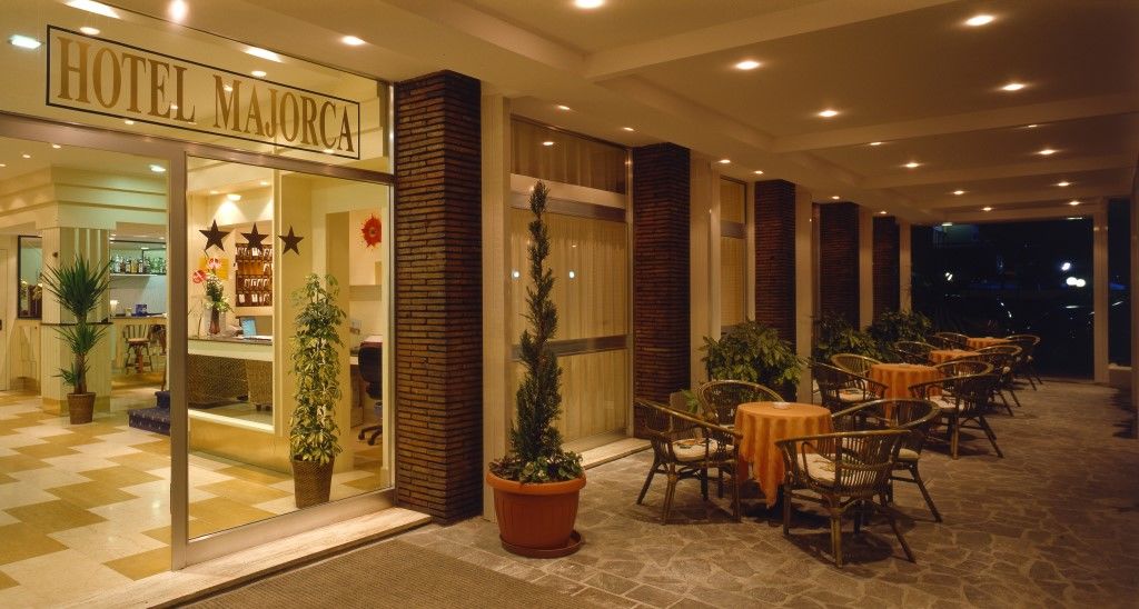 Hotel Majorca Sul Mare In Centro A Riccione Exterior foto